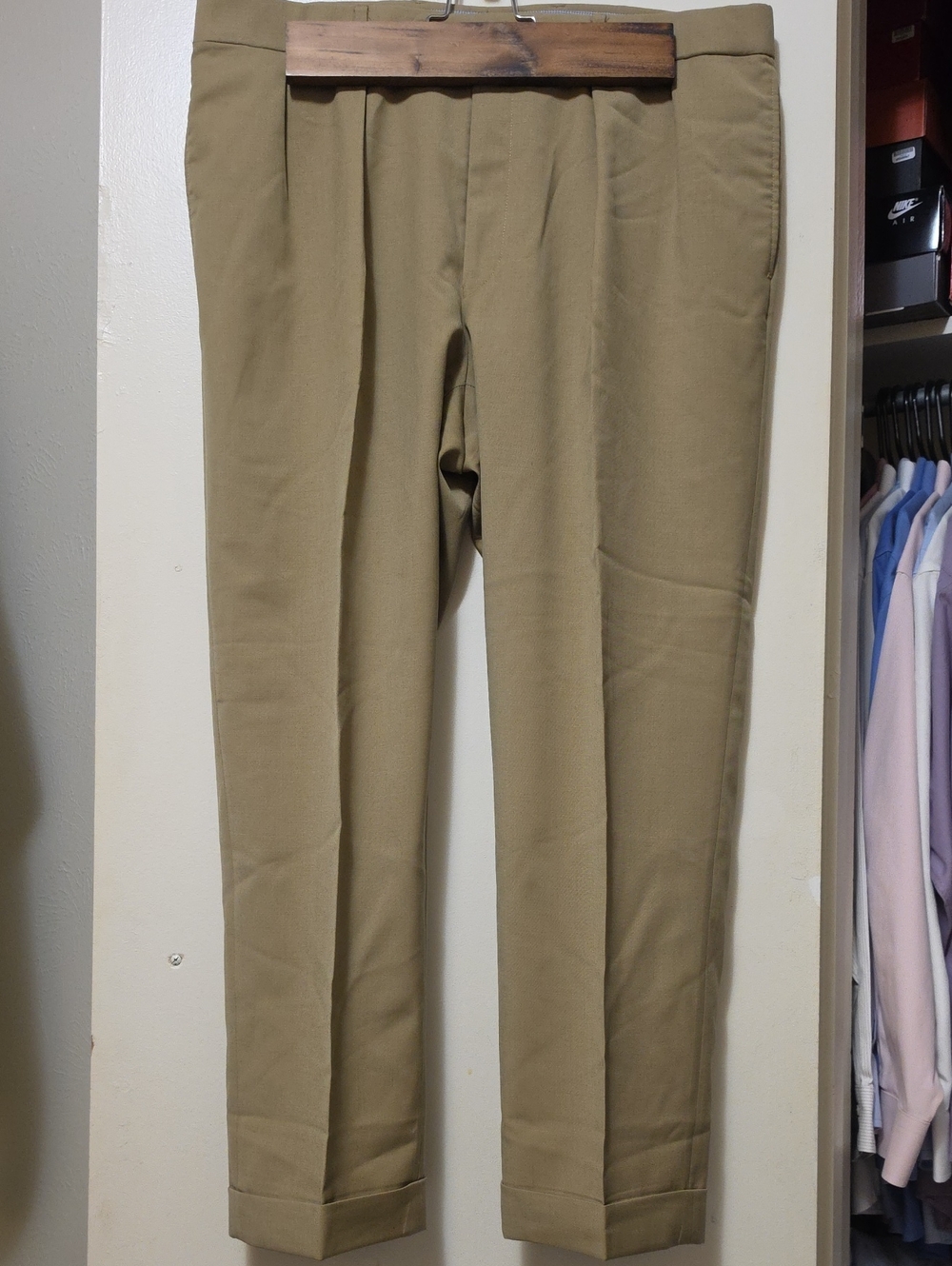 Culwell & Son Tan Slacks 37x28